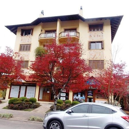 Apartamento Ensolarado No Centro De Gramado Apartment Exterior photo