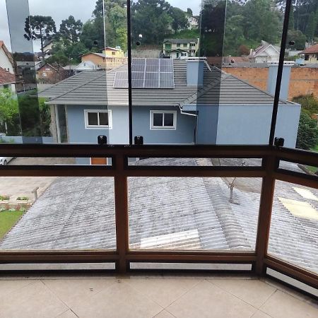 Apartamento Ensolarado No Centro De Gramado Apartment Exterior photo