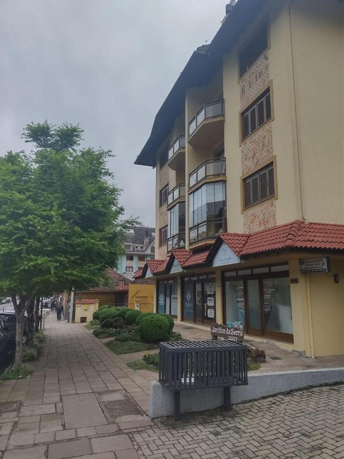 Apartamento Ensolarado No Centro De Gramado Apartment Exterior photo